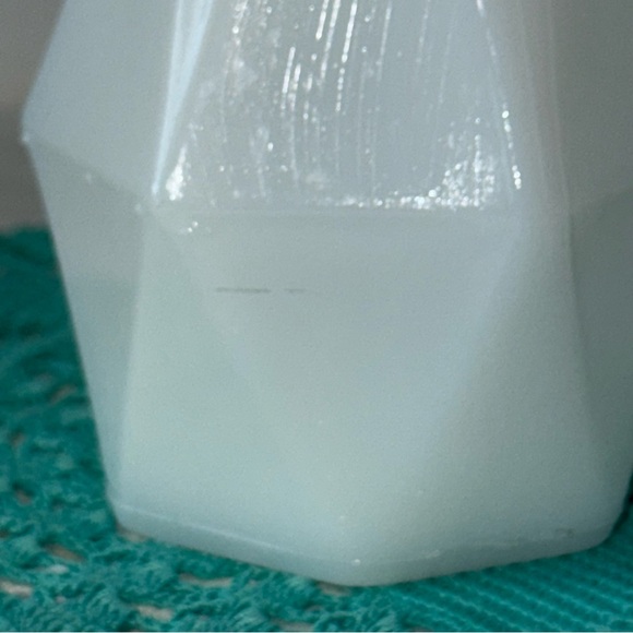 Vintage Milk Glass White Geometric Vases - Set‎ of 2 8.5 inches tall - Picture 9 of 9